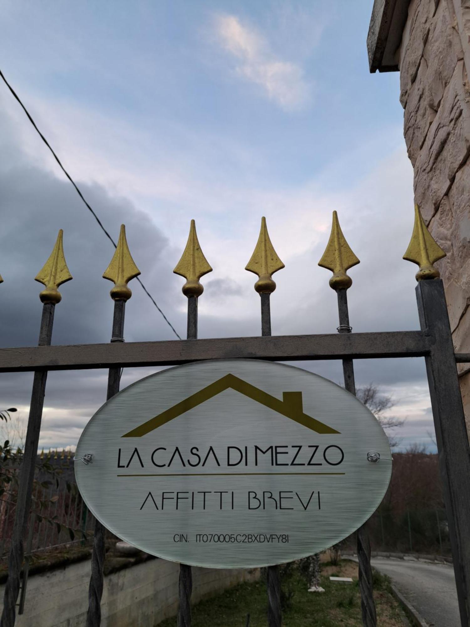La Casa Di Mezzo-Affitti Brevi-Zona Ospedali Busso Exterior foto
